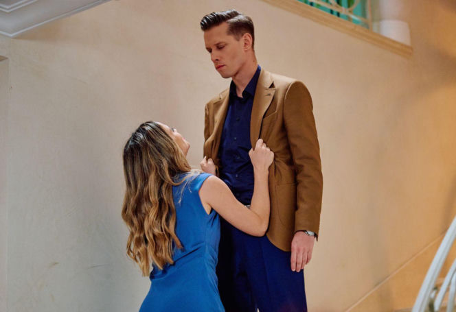 Na Wspólnej, odcinek 4174: Prowokacja Kaliny w dniu ślubu kończy się dramatycznym upadkiem ze schodów - ZDJĘCIA