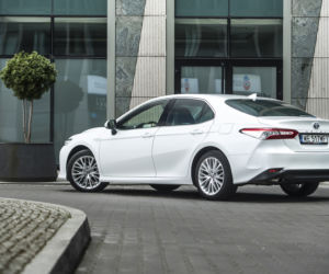Toyota Camry 2.5 Hybrid 218 KM e-CVT Executive + VIP