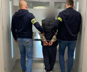 Obcokrajowcy z zarzutami po kradzieży w Gostyniu. Jeden z nich zostanie wydalony z Polski