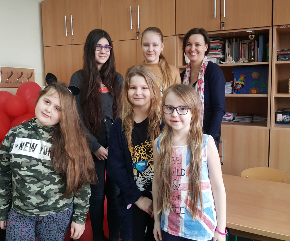 Akcja Daj włos.  Już po raz trzeci dziewczynki z Chorzowa zetną swoje długie warkocze w szczytnym celu