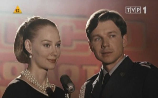 Mała Moskwa odc. 1. Wiera (Swietłana Chodczenkowa), Michał Janicki (Lesław Żurek)