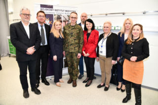 Wojskowy Instytut Medyczny szkoli cywilnych medyków. 33 mln zł na odporność systemu ochrony zdrowia