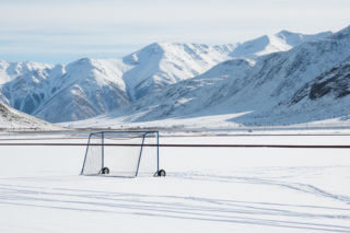 Książę Harry doznał kontuzji na boisku. Co wydarzyło się w Aspen?