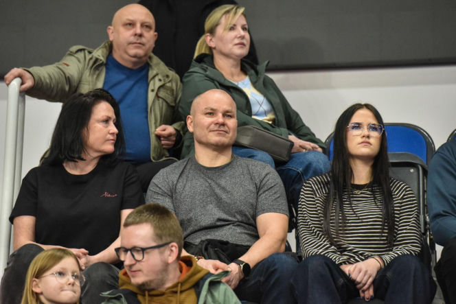 Halowe mistrzostwa Polski w Kujawsko-Pomorskiej Arenie Toruń. Zdjęcia kibiców i zawodników