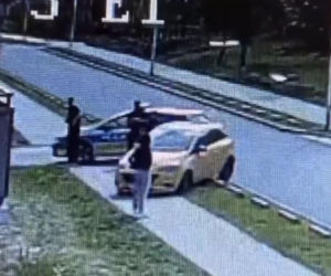 Wybił szybę, by dostać się do 32-latki. Dramatyczna akcja we Wrocławiu