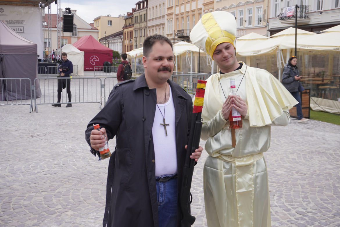 Rzeszowskie Juwenalia rozpoczęte. Barwny korowód przeszedł przez miasto 