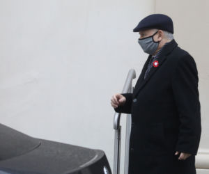 Jarosław Kaczyński modlił się za Ojczyznę