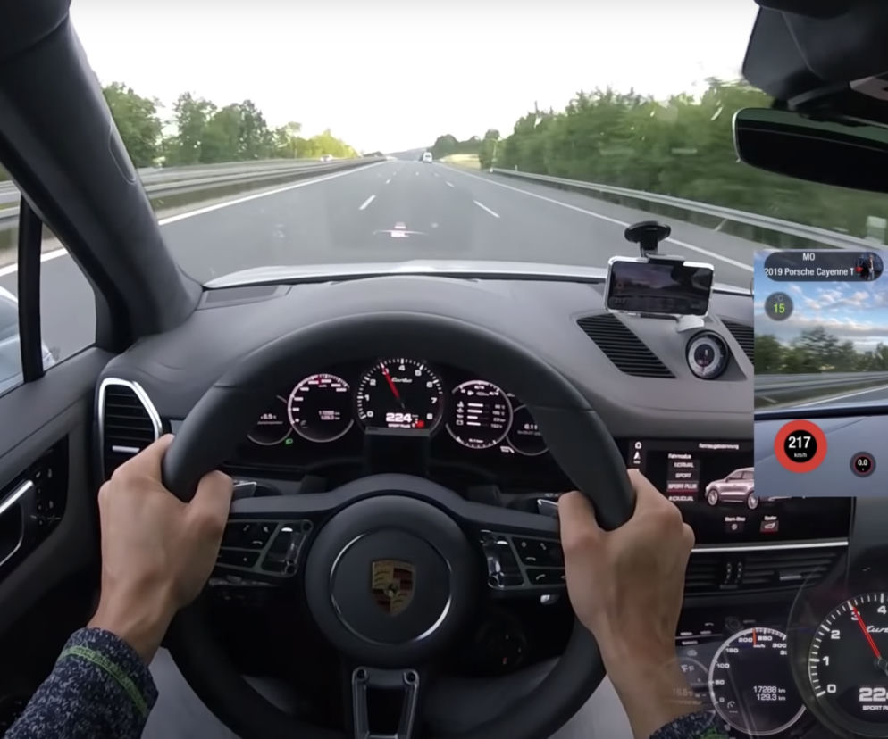 333 km/h za kierownicą SUV-a. Tak przyspiesza 962-konne Porsche Cayenne Turbo