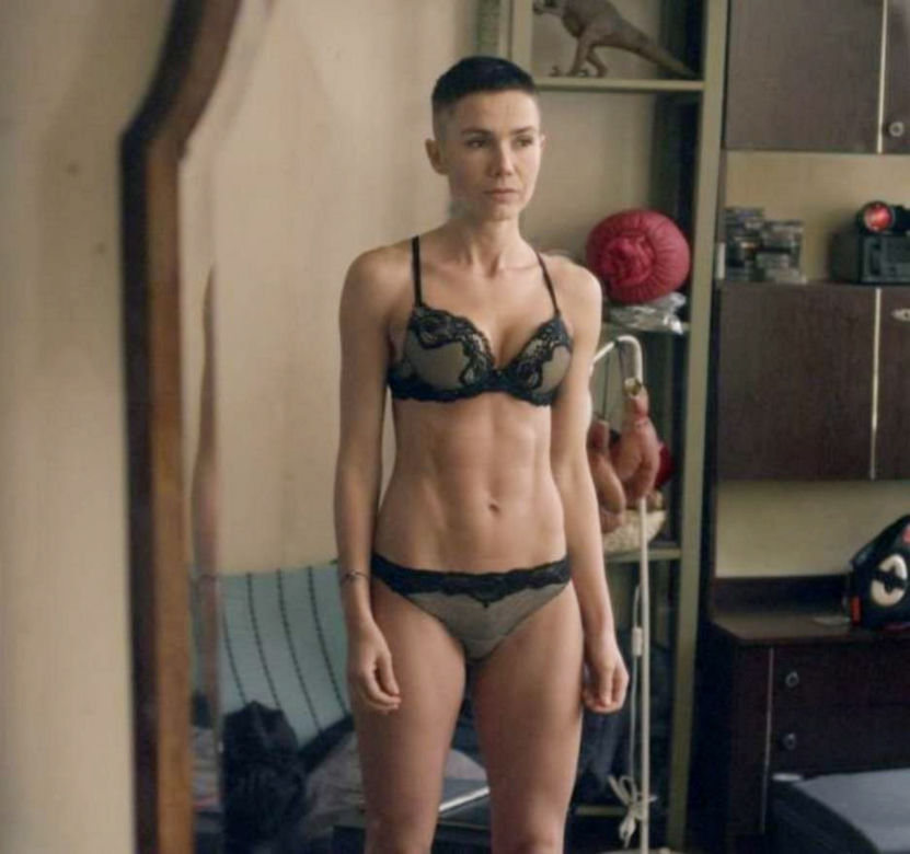 OLGA BOŁĄDŹ W FILMIE "SŁUŻBY SPECJALNE"