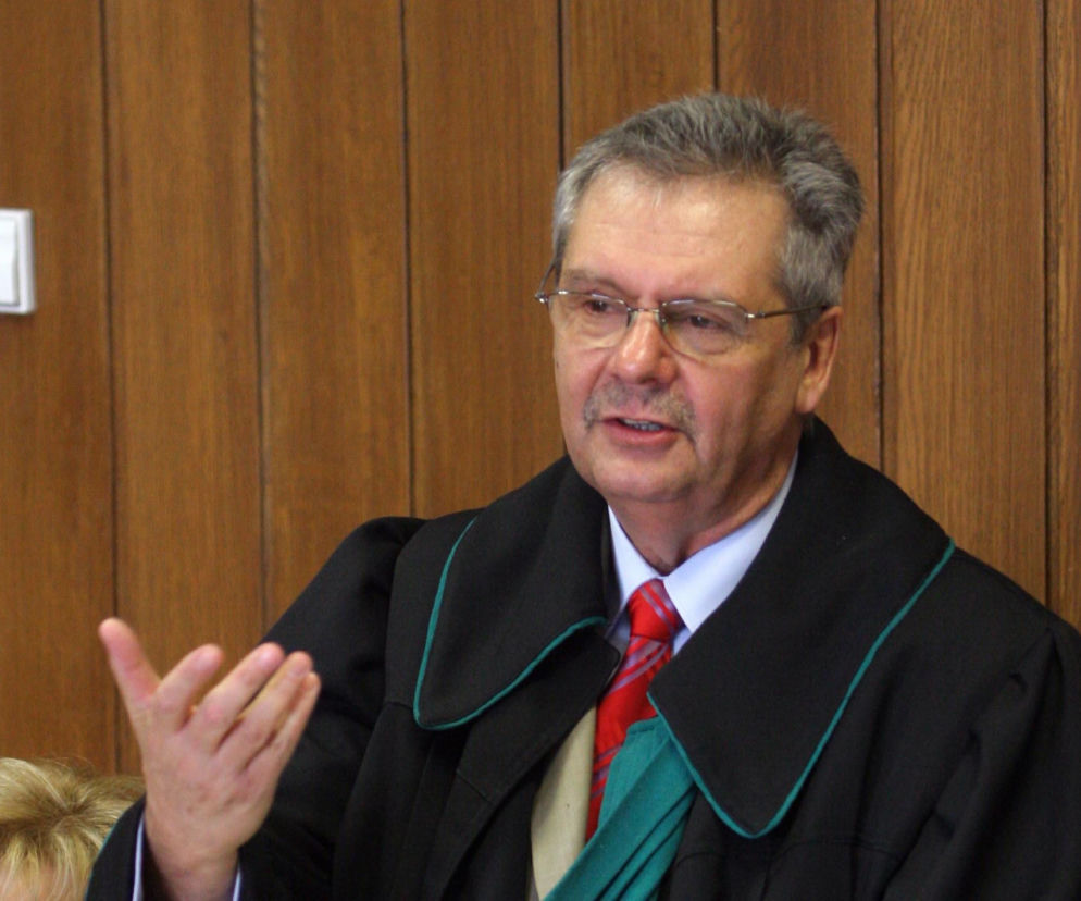 Prof. Piotr Kruszyński