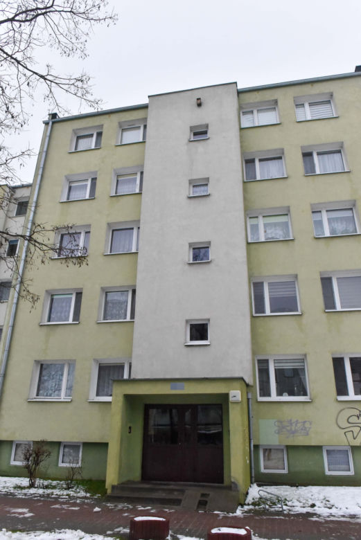 "Iga raz krzyknęła. Tylko raz. Było po szóstej". Dziewczynkę w kałuży krwi znalazła policja. Jej ojciec skoczył z okna