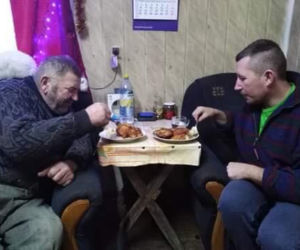 Rolnicy Podlasie. Tak żyją i mieszkają Gienek i Andrzej z Plutycz [ZDJĘCIA]