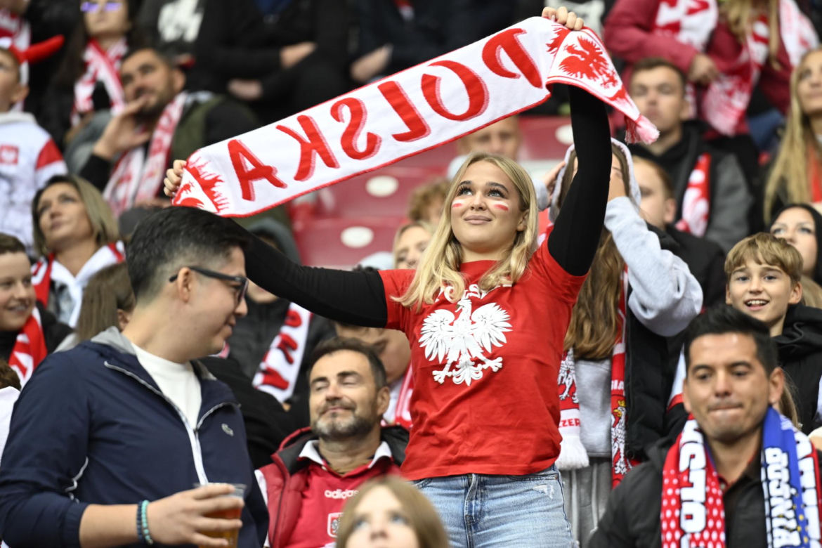 Tłumy kibiców na PGE Narodowym w Warszawie. Polska-Bośnia [ZDJĘCIA]
