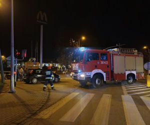 Samochód uderzył w pieszych. Dramatyczny wypadek w Tarnowie