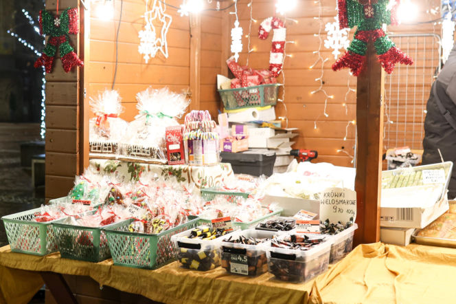 Ruszył świąteczny Jarmark w Bytomiu. Kultowy tramwaj i kaszanka wikinga