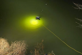 Samochód wpadł do Odry we Wrocławiu