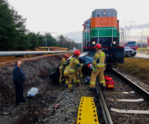 Polkowice. Wypadek na przejeździe kolejowym