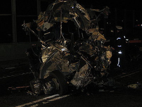 PRZYBĘDZA: Wypadek BUSA i CIĘŻARÓWKI - 8 OSÓB ZGINĘŁO, 10 rannych
