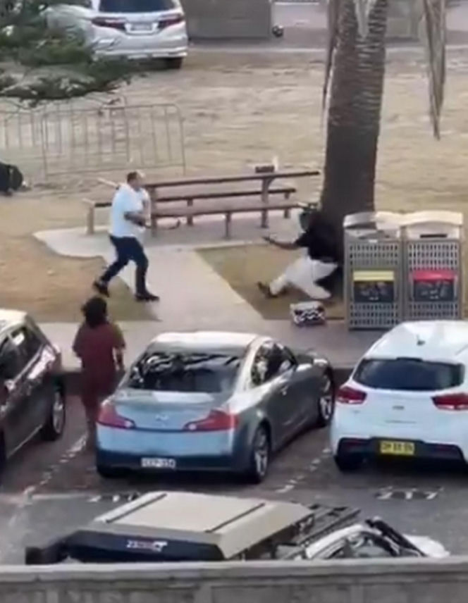 Masowa strzelanina na plaży. Bohater gołymi rękami obezwładnił sprawcę masakry