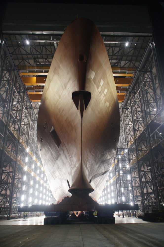 Transport bloku dziobowego pierwszej fregaty programu Miecznik - przyszłego ORP Wicher