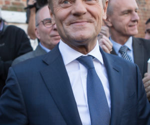 Tak zmieniła się twarz Donalda Tuska, odkąd wyjechał z Polski.