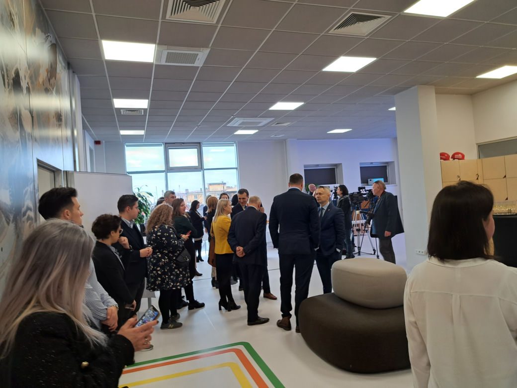 Pracownia Aktywnego Korzystania z Technologii PAKT w Tarnowie