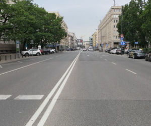Zabiorą pasy ruchu i parkingi, w zamian posadzą drzewka. Mieszkańcy wściekli na plany przebudowy Kruczej