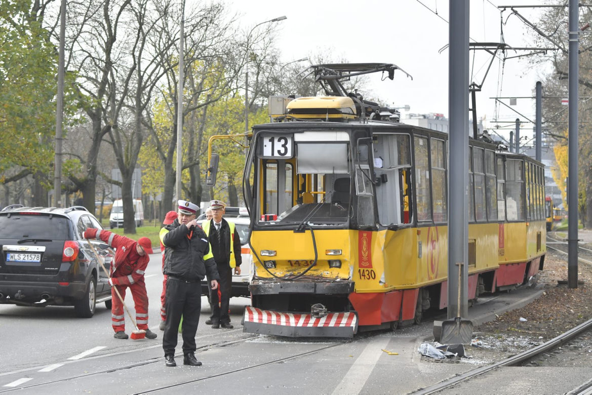 Wypadek tramwajowy przy ul.Elekcyjnej w Warszawie