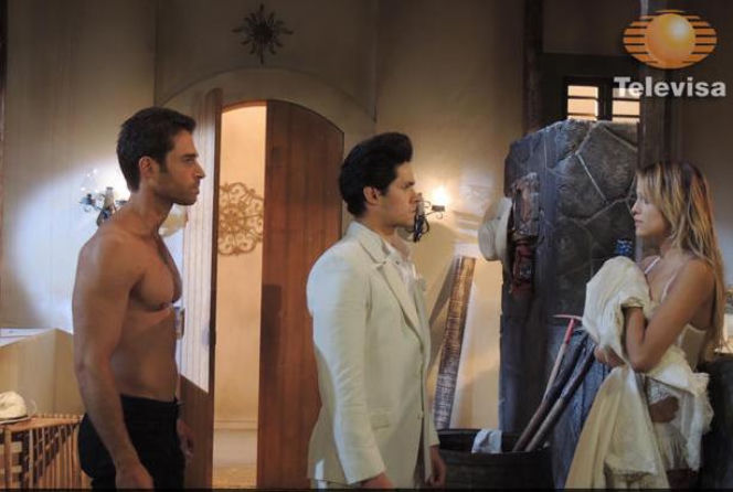 Prawdziwe uczucie (Amores Verdaderos) odc. 124. Nikki (Eiza Gonzalez), Francisco Guzman (Sebastian Rulli), Roy (Eleazar Gomez)