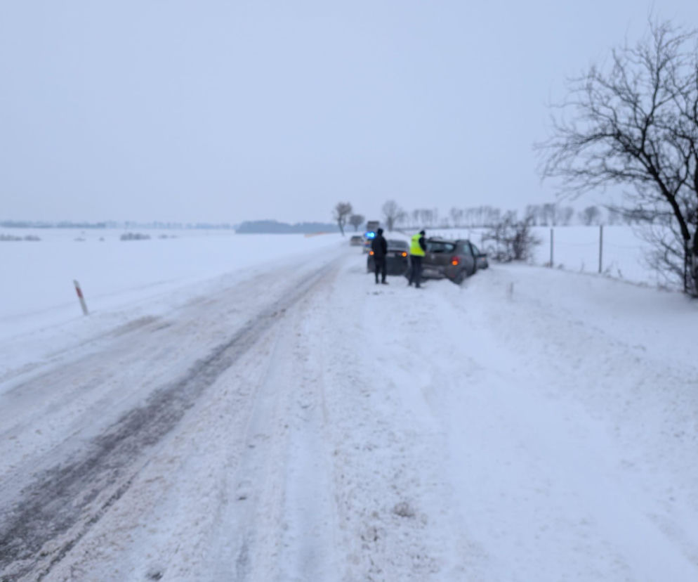 Zima na drogach Warmii i Mazur