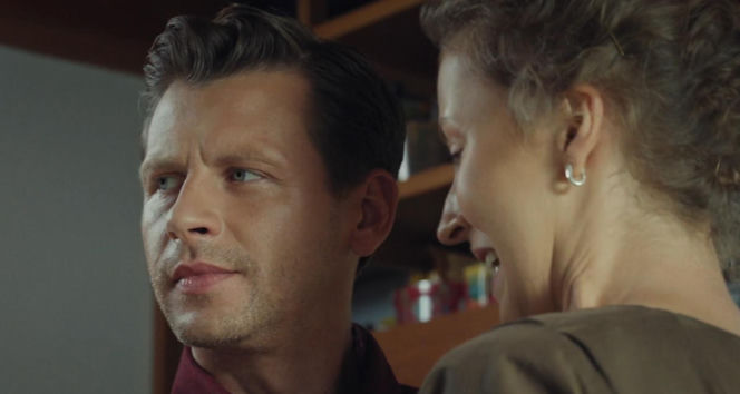 M jak miłość odc. 1910. Natalka (Dominika Suchecka), Adam Karski (Patryk Szwichtenberg)