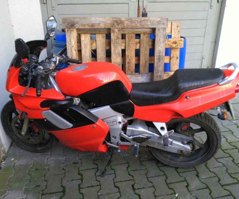 Złodziej motocykla zatrzymany na gorącym uczynku 