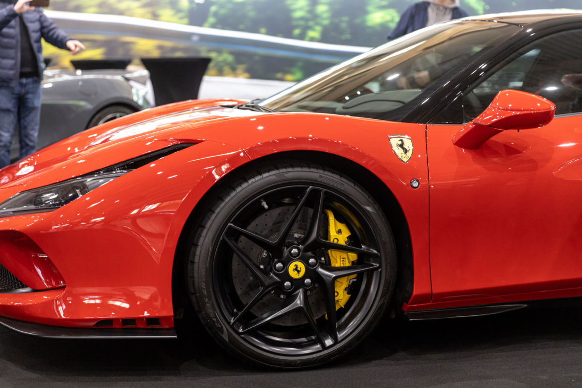 Poznań Motor Show 2022 trwa. Pojazdy policyjne także zachwycają 