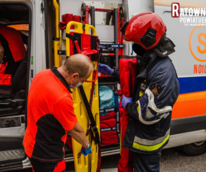 Wypadek w centrum Ełku. Poszkodowana kobieta i dziecko [ZDJĘCIA]
