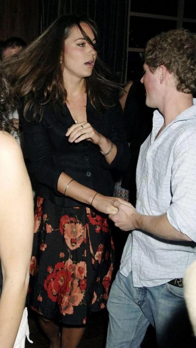 Stare zdjęcia księżnej Kate! Nie uwierzysz, jak się zabawiała