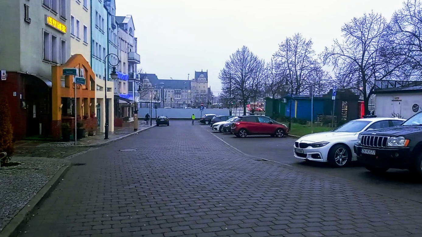 Podzamcze z płatnym parkowaniem