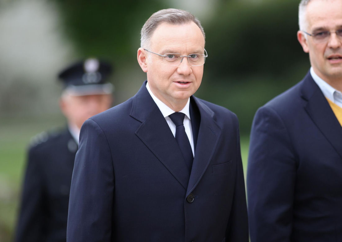 Prezydent Duda i Marta Kaczyńska oddali hołd parze prezydenckiej na Wawelu