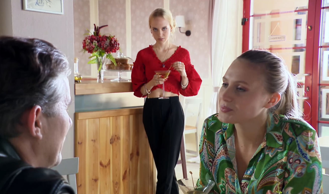 Na Wspólnej, odc. 3543: Daria (Patrycja Topajew), Luiza (Ada Drozd), Lew Nalepa (Przemysław Sadowski)