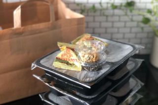 Podano do domu! Trwa Delivery Week - festiwal dostaw z restauracji.  Zamów i pomóż!