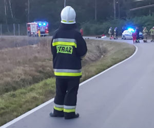 Motocyklista zabił się na drzewie pod Warszawą. Pasją Roberta były motory i katamarany
