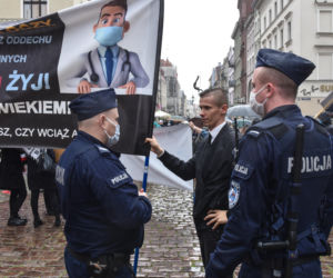 Tak wyglądał protest Zakończyć plandemię w Toruniu
