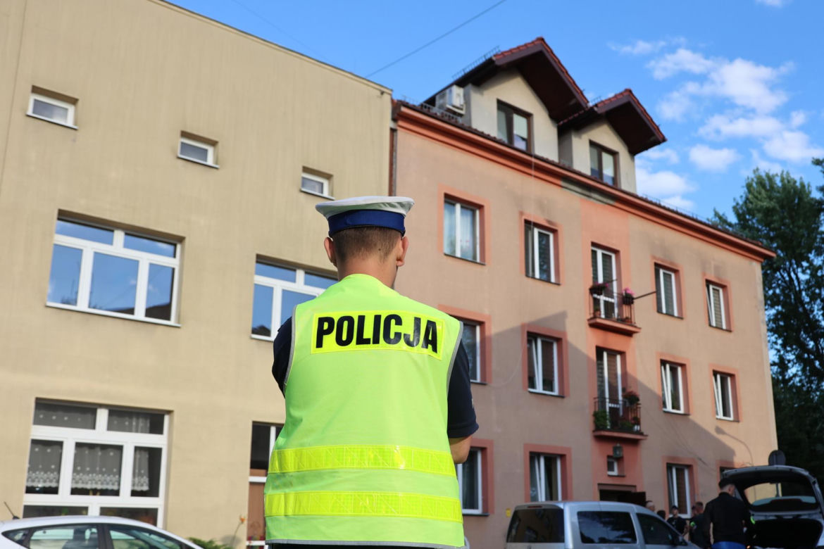 Cztery ciała w mieszkaniu! Wśród zmarłych zaledwie 8-dniowe dziecko