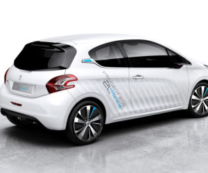 Peugeot 208 HYbrid Air 2L