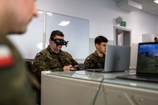 Przyszłość dronów w Wojsku Polskim nabiera kształtów. Unikalne laboratorium dronowe 19. Brygady