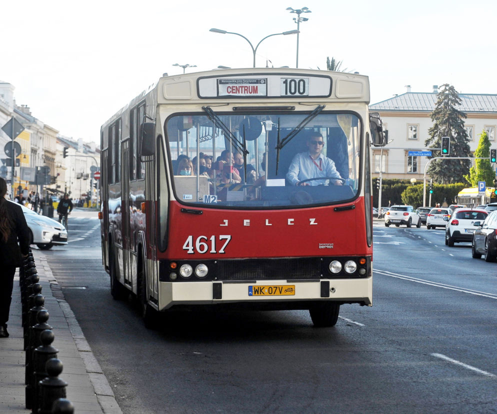 Komunikacja miejsca podczas Nocy Muzeów 2022. Jak pojadą autobusy i tramwaje tego dnia?