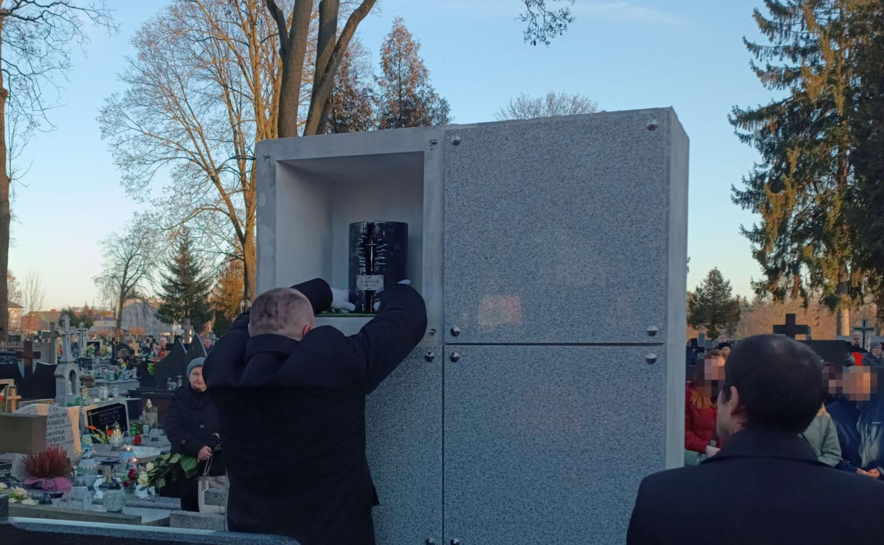 Zjadł flaki i zasztyletował ratownika. Szokujące tłumaczenie w sądzie!
