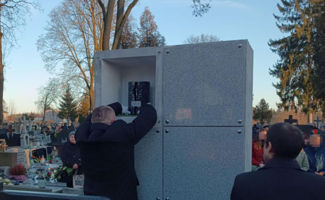 Zjadł flaki i zasztyletował ratownika. Szokujące tłumaczenie w sądzie!