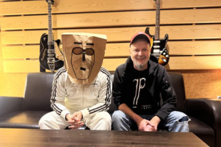 Dildo Baggins i Grabaż w punkowym stylu kupują razem „Masło” 