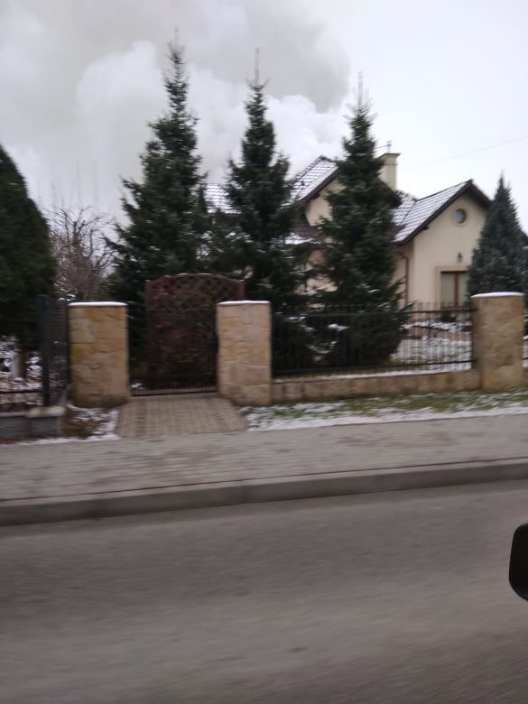 Pożar przy ul. Słocińskiej Rzeszowie. Na miejscu cztery zastępy straży [ZDJĘCIA]