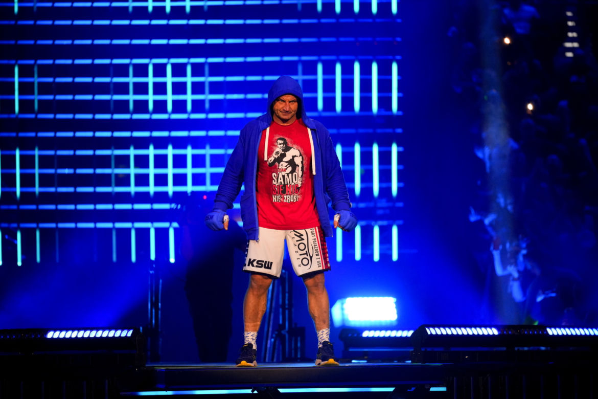 Mamed Khalidov rozbił Mariusza Pudzianowskiego na KSW 77 
